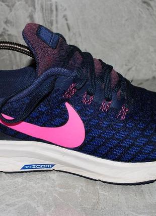 Nike кроссовки 39 размер