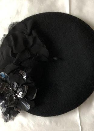 Прикраса на берет шапку . вовна, шовк.