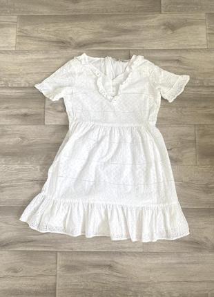 Белое платье из прошвы