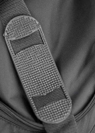 Чоловіча спортивна сумка tike dark чорна текстильна для поїздок на 60 літрів4 фото