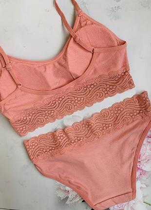 Бавовяний базовий комплект нижньої білизни топ та трусики сліпи