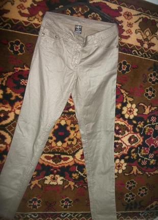 Телесные брюки,джинсы2 фото