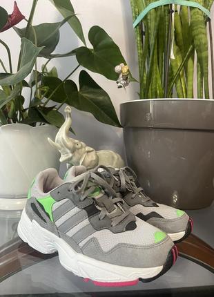 Кроссовки adidas yung-96