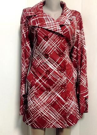 Тонкий яркий плащ мехх