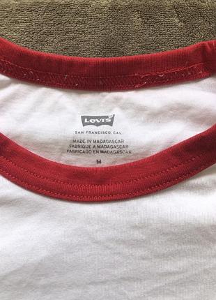 Levi’s 2