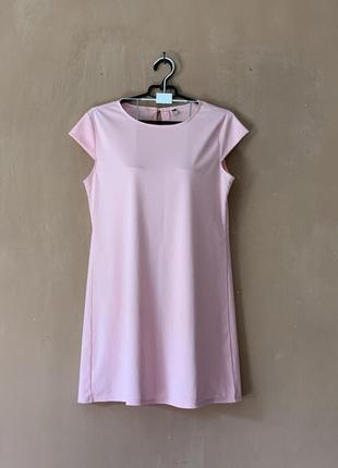 Нежно - розовое прямое платье платье размер s /м