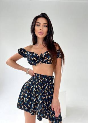 Костюм зі спідницею міні короткою жіночий легкий літній квітковий базовий білий чорний спідниця коротка топ