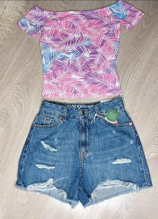 Набор из топа и шорт