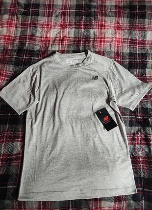 Футболка new balance