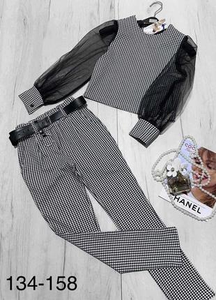 Стильний костюмчик для дівчинки