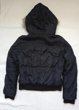 Куртка зимова тепла коротка з мехом парка чорна базова жіноча курточка женская теплая утеплена на меху чорна класична бомбер подовжена2 фото