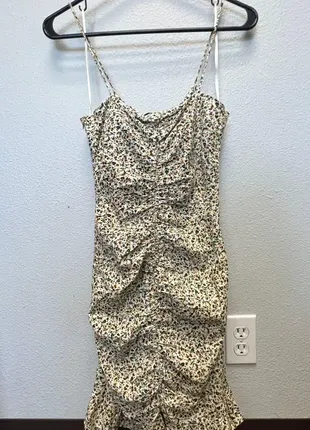 Грайлива лляна сукня– міні в квіти зі зборкою стяжкою з нових колекцій zara7 фото