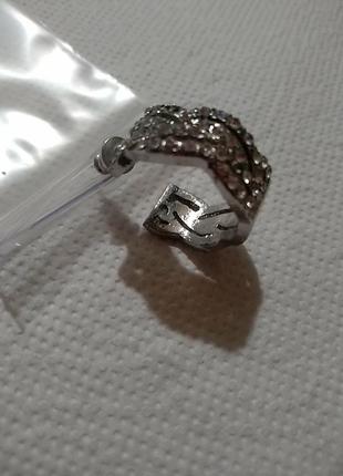 Моносерьга, одиночная серьга