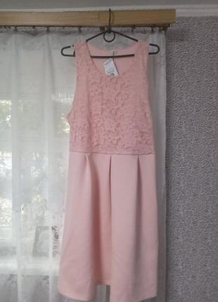 Ніжна рожева святкова сукня 52-54 розмір