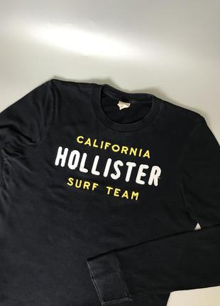 Темно синий лонгслив hollister с принтом на груди, холлистер, черный, свитшот, принт, реглан, джемпер1 фото