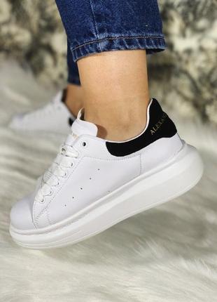 Шикарные женские кроссовки alexander mcqueen white/black1 фото