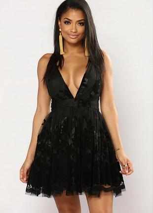 Шикарное эффектное качественное клубное фатиновое многослойное платье с открытой спиной