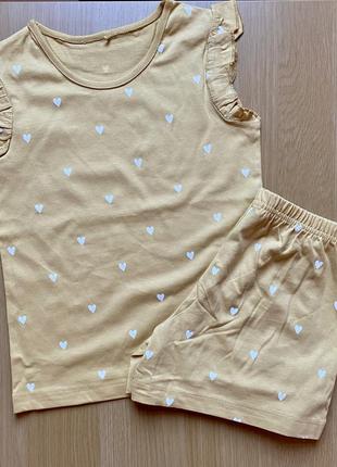 Костюм на девочку футболка + шорты george