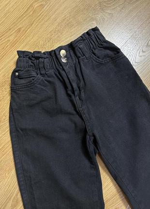 Укороченные черные джинсы на резинке5 фото
