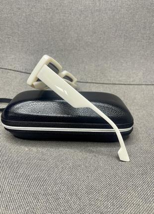 Сонцезахисні окуляри