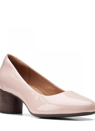 Р.  39.5,40 clarks женские кожаные лаковые туфли оригинал