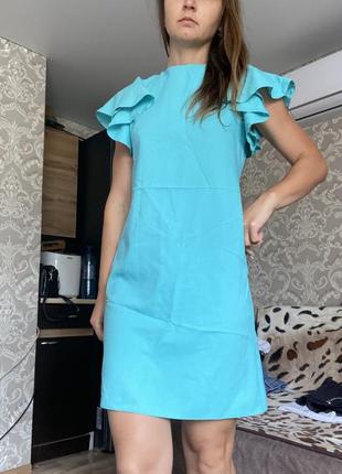 Легкое платье голубого цвета