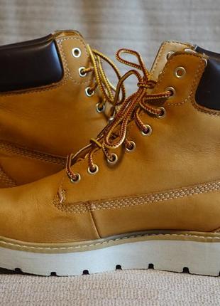 Желтые фирменные ботинки из натурального нубука timberland сша 38 р. (24 см.)6 фото