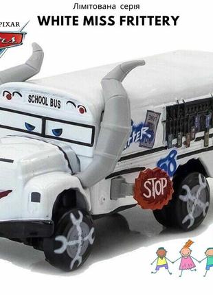 Машинка тачки 3 deluxe: мисс мясорубка (cars 3 deluxe miss fritter white). автобус мисс крошка (без коробки)