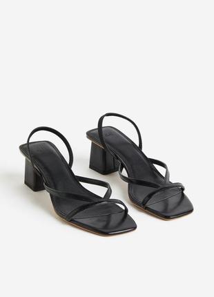 Красивые черные босоножки, женские тапки, сандалии, шлепки h&m