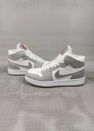 Nike air jordan 1 mid gray camo