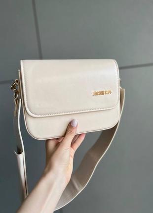 Женская сумка jacquemus light beige1 фото