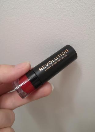 Помада 💄 revolution london 134 ruby