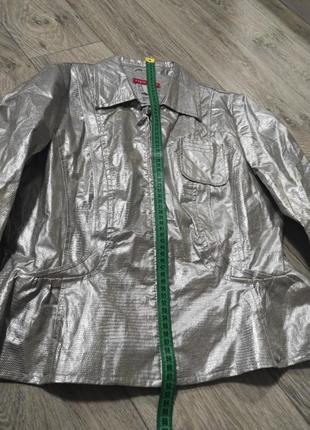 Серебристая металлическая куртка под кожу apriori дочерний бренд escada7 фото