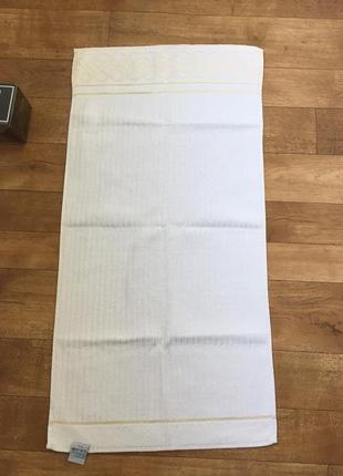 Шикарное белое махровое полотенце 90*45. белое полотенце2 фото
