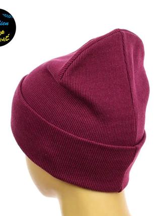 ● трикотажная демисезонная шапка с патчем - фиолетовый ●2 фото