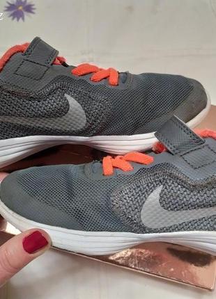 Отличные кроссовки nike revolution 3 3