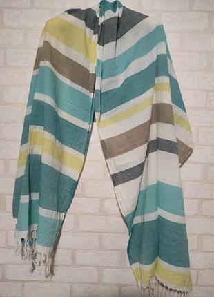 Стильний, легкий, широкий, смугастий шарф-палантин з китицями2 фото