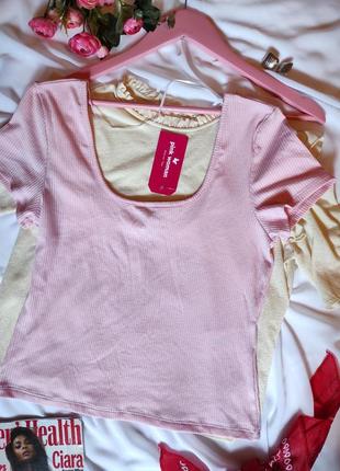 Кофта женская розовая с короткими рукавами футболка с вырезом горловины2 фото