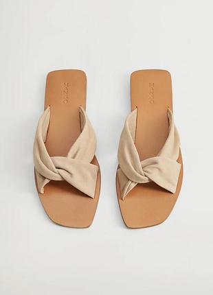 Замшеві шльопанці mango