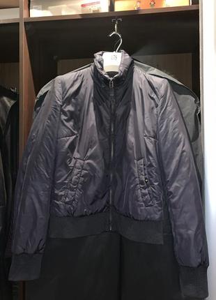 Жіноча курточка