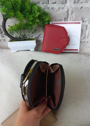 Женский кожаный кошелек