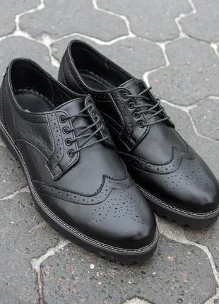 Чорні броги туфлі на високій підошві7 фото