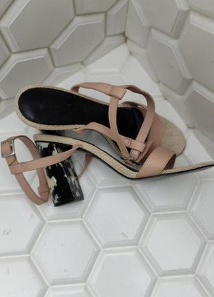 Босоножки женские charles & keith, p 386 фото