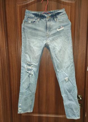 Джинсы divided