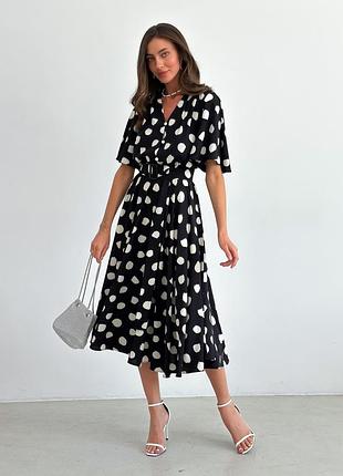 Сукня-кльош у великий горох