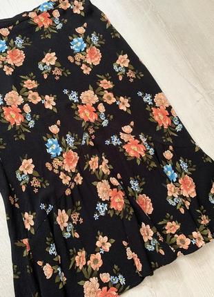 Вискозная прямая миди юбка в цветочный принт9 фото