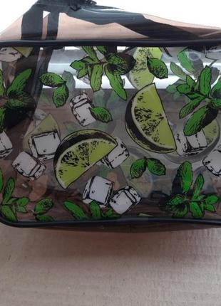 Косметичка прозора