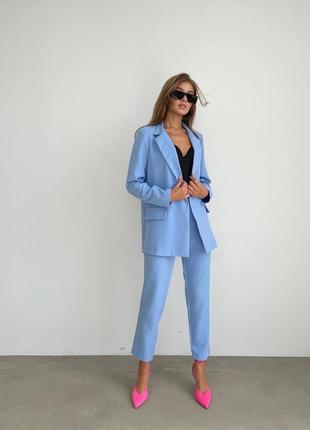 Женский классический костюм деловой повседневный пиджак и + брюки бананы голубой