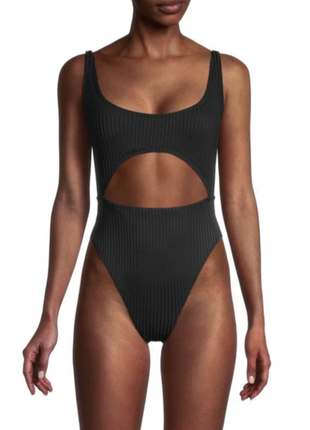 Неймовірний купальник