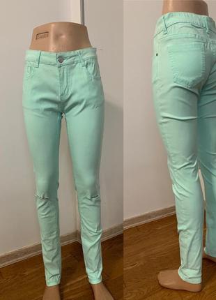 Женские брюки бирюзовые с разрезами летние1 фото